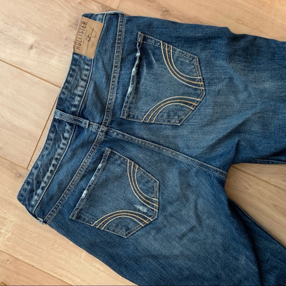 Hollister Boyfriend Jeans - Picture 4 of 6